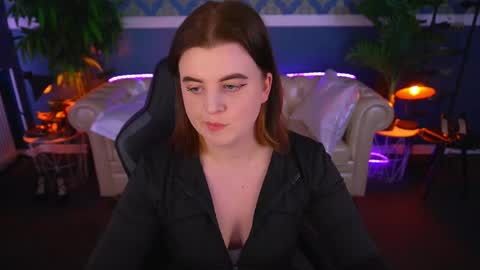 kristifoxy online show from 05/19/26, 12:22