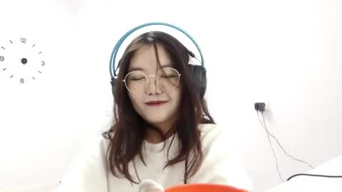 Snapshot of kristimanes chatting on 04/15/26, 02:46 Rin online show from 04/15/26, 02:46