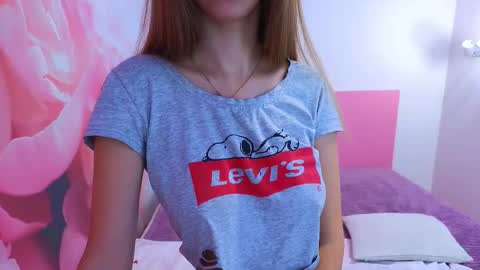 Kristina Adel online show from 10/16/25, 06:36