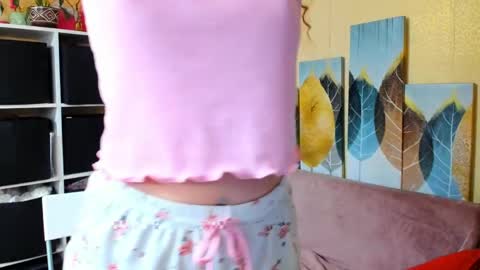 Christina online show from 04/05/26, 06:21