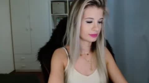 KristineAmore online show from 11/05/25, 07:36