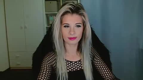 KristineAmore online show from 11/19/25, 07:30