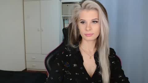 KristineAmore online show from 04/07/26, 06:25