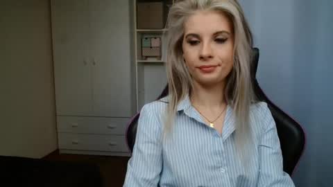 KristineAmore online show from 05/27/26, 06:21