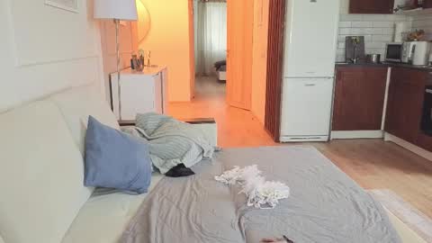 Snapshot of kristinesmith chatting on 11/08/25, 04:56 Kristi online show from 11/08/25, 04:56