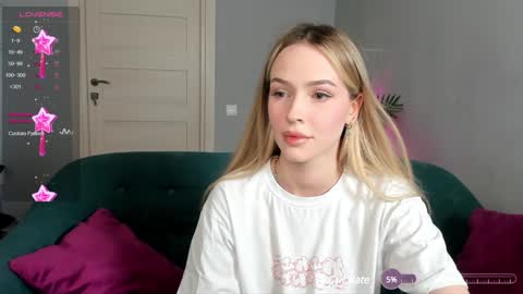 Snapshot of kristy_babe chatting on 12/09/24, 12:45 Kristy and Alice online show from 12/09/24, 12:45