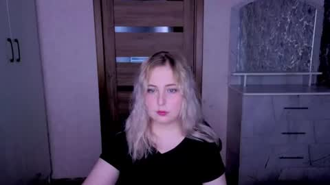 Snapshot of kristy_fran chatting on 06/22/26, 09:56 Kristy online show from 06/22/26, 09:56