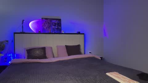 Kristi online show from 03/10/25, 06:05