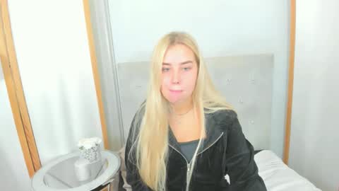 KristyFlowers online show from 02/18/25, 07:32