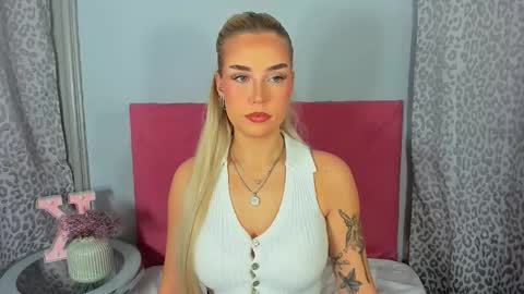 Snapshot of kristyflowers chatting on 02/15/26, 07:51 KristyFlowers online show from 02/15/26, 07:51