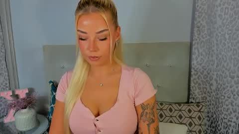 KristyFlowers online show from 06/01/26, 02:19