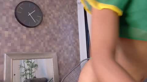 Cristina online show from 12/20/25, 06:59