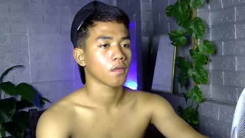 kritthanarkorn online show from 12/15/25, 03:05