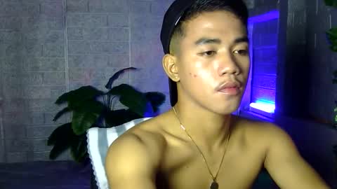 kritthanarkorn online show from 12/20/25, 07:54