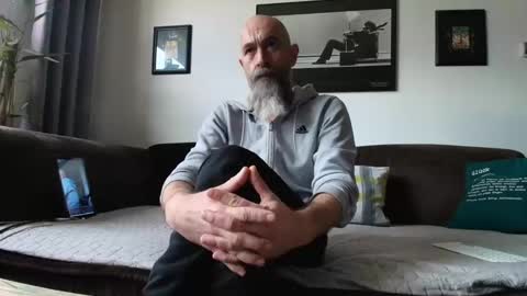 krummersaebel online show from 02/22/25, 01:35