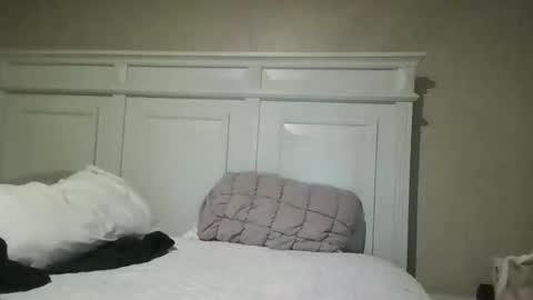 Krystal online show from 12/21/25, 03:24