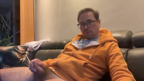 krzysztof1977 online show from 06/10/26, 08:30