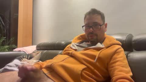 krzysztof1977 online show from 06/19/26, 09:18