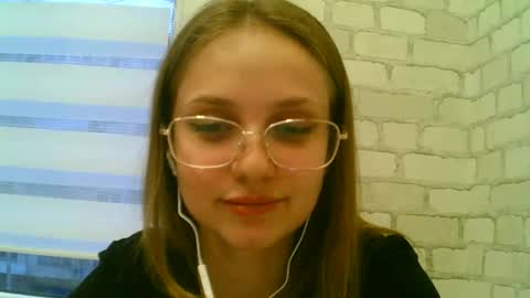 Snapshot of ksyu_nya chatting on 12/15/25, 12:42 ksyu_nya online show from 12/15/25, 12:42