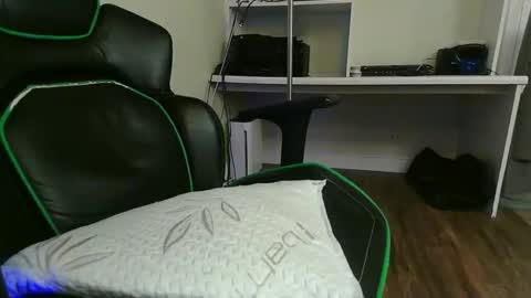 Kevin online show from 10/17/25, 07:11