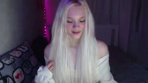 Emilia online show from 03/06/25, 08:27