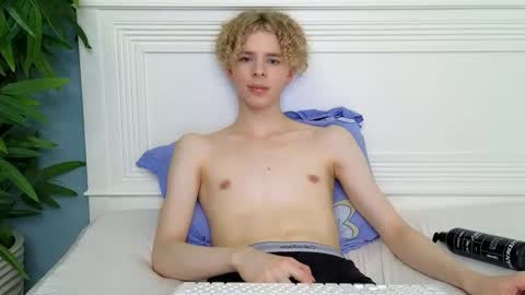 Snapshot of kudi_j chatting on 11/07/25, 08:09 Kudi online show from 11/07/25, 08:09