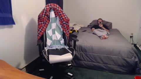 Snapshot of kuggy570 chatting on 12/26/24, 11:03 Kuggy online show from 12/26/24, 11:03