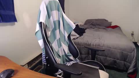 Snapshot of kuggy570 chatting on 01/03/25, 06:03 Kuggy online show from 01/03/25, 06:03