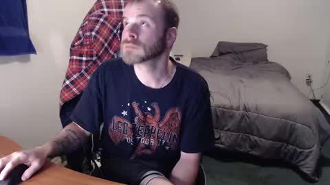 Snapshot of kuggy570 chatting on 01/05/25, 10:50 Kuggy online show from 01/05/25, 10:50