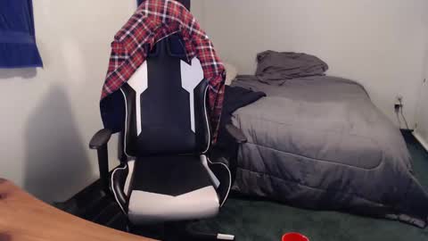 Snapshot of kuggy570 chatting on 02/16/25, 07:38 Kuggy online show from 02/16/25, 07:38