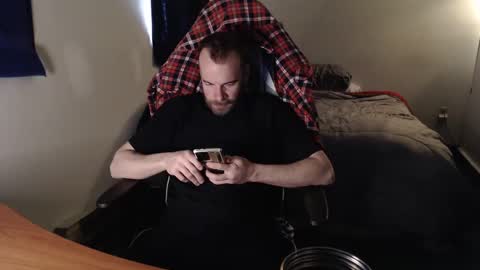 Snapshot of kuggy570 chatting on 03/02/25, 02:32 Kuggy online show from 03/02/25, 02:32