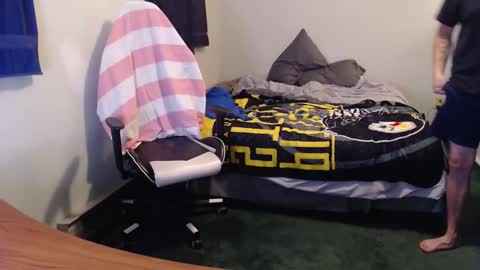 Snapshot of kuggy570 chatting on 10/25/25, 11:54 Kuggy online show from 10/25/25, 11:54