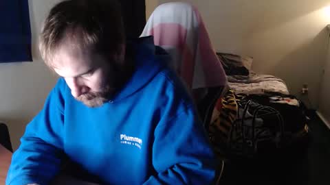 Snapshot of kuggy570 chatting on 12/16/25, 01:27 Kuggy online show from 12/16/25, 01:27