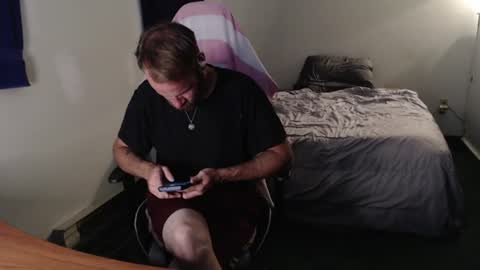 Snapshot of kuggy570 chatting on 07/01/26, 12:12 Kuggy online show from 07/01/26, 12:12