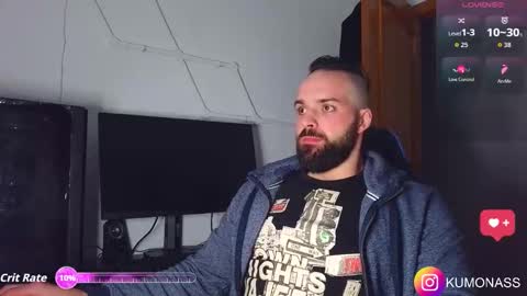 Snapshot of kumonass chatting on 12/19/25, 11:45 kumonass online show from 12/19/25, 11:45