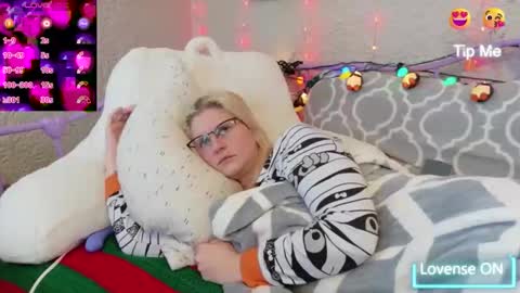 Samantha online show from 11/04/25, 02:27