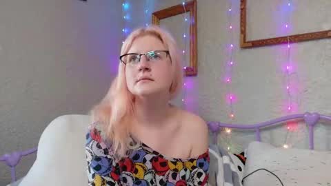 Samantha online show from 03/24/26, 12:10