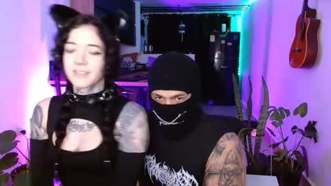 kuro_shir0 online show from 04/11/26, 01:54