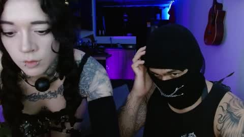 kuro_shir0 online show from 04/12/26, 02:27