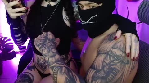 kuro_shir0 online show from 04/14/26, 05:24