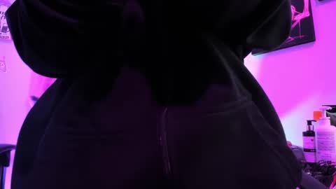 Snapshot of kuromi_bush chatting on 02/13/26, 05:47 IM KUROMI - MY NEXT STREAM - SATURDAY- 31 JANUARY 2026 - 10PM EST DONT MISS IT online show from 02/13/26, 05:47