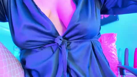 Snapshot of kuromi_bush chatting on 06/27/26, 06:29 IM KUROMI - MY NEXT STREAM - SATURDAY- 31 JANUARY 2026 - 10PM EST DONT MISS IT online show from 06/27/26, 06:29