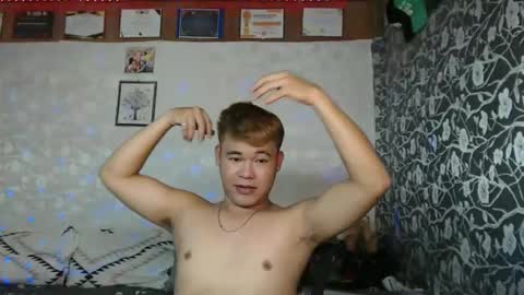 kuyakuysdaks21 online show from 04/19/26, 05:18