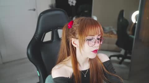 Snapshot of kveilynn chatting on 02/14/25, 07:44 Kveilynn online show from 02/14/25, 07:44