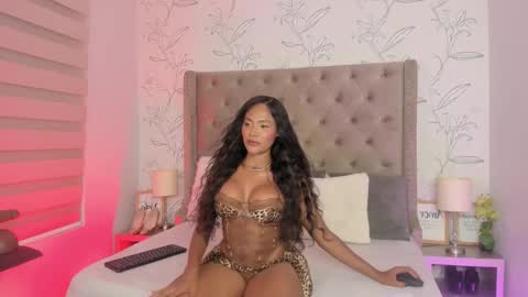 kyaraebony_ online show from 02/28/26, 03:18