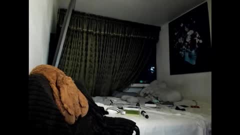 kyhara online show from 12/17/25, 04:51