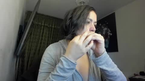 Snapshot of kyhara chatting on 07/12/26, 11:18 kyhara online show from 07/12/26, 11:18