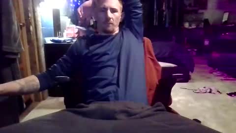 Snapshot of kyl3baron3 chatting on 02/28/25, 03:48 kyl3baron3 online show from 02/28/25, 03:48