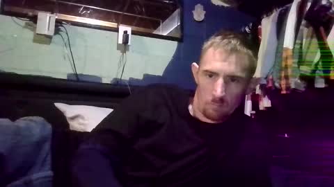 Snapshot of kyl3baron3 chatting on 03/03/25, 08:11 kyl3baron3 online show from 03/03/25, 08:11