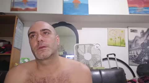 Snapshot of kyle67527 chatting on 11/23/25, 05:02 kyle67527 online show from 11/23/25, 05:02